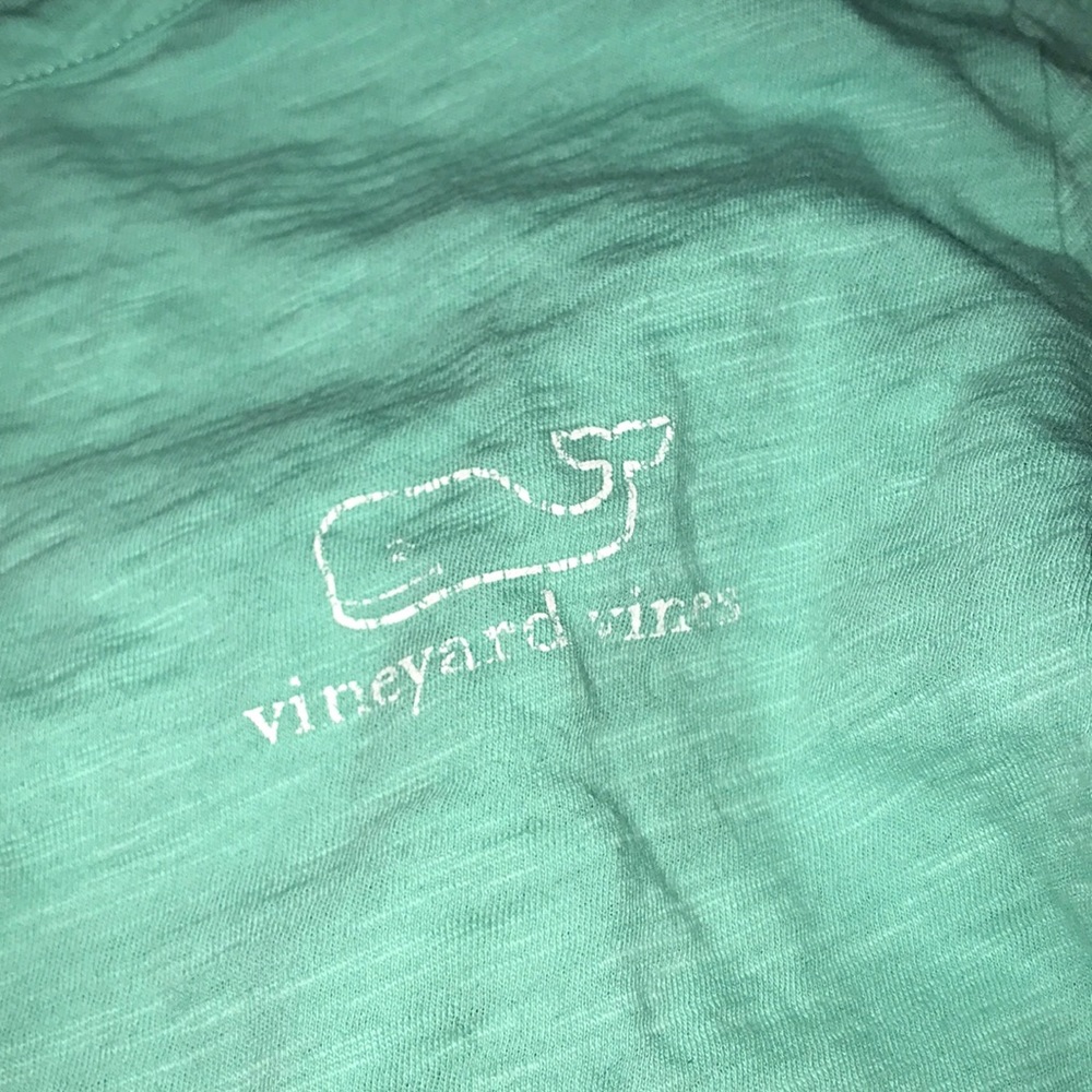 Vineyard vines - Picture 3 of 5